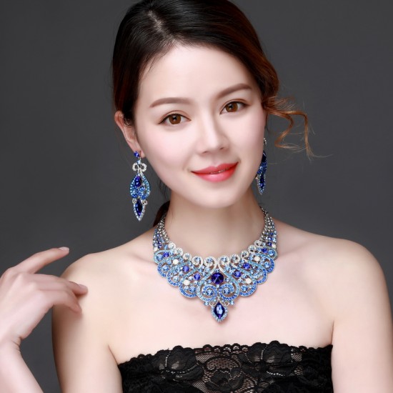 Women's Luxury Crystal Rhinestone Crystal Statement Necklace - Luxury Elegant Fashion European Baroque Flower Necklace For Party